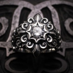 十字架上の花リング